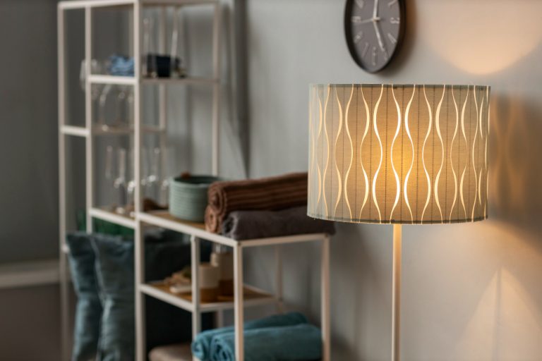 home decor ideas with earthy lighting