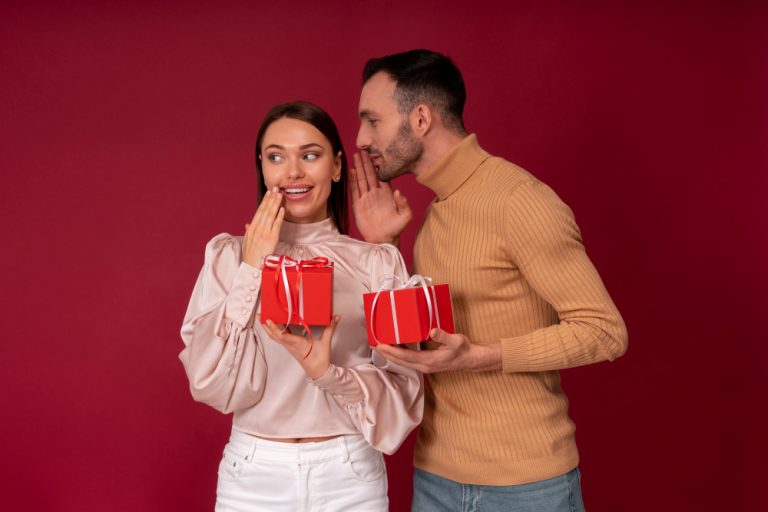 Gift Ideas For Engaged Couple