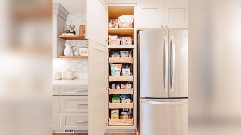 Organizing Small Pantry
